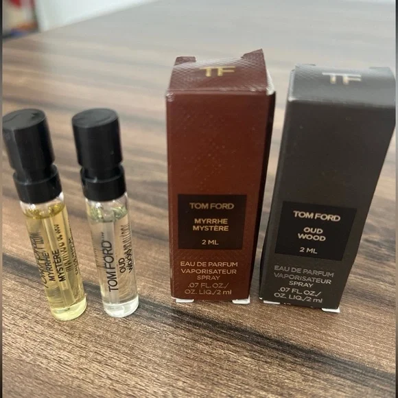 New Set Tom Ford Myrrhe Mystere and Oud Wood Fragrance Duo 2 ml - Picture 2 of 5